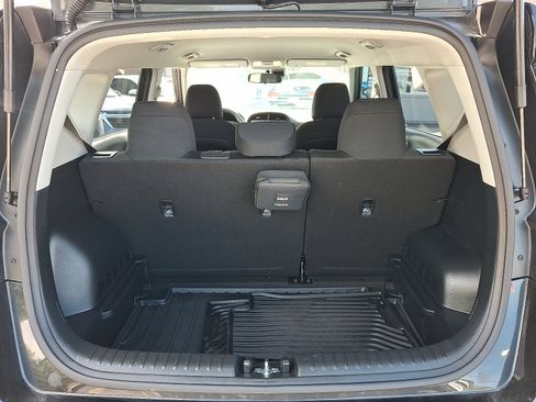 Used 2025 Kia Soul LX w/ LX Technology Package FWD image 28