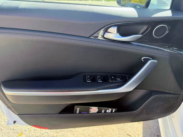 Used 2019 Kia Stinger AWD/4WD image 15