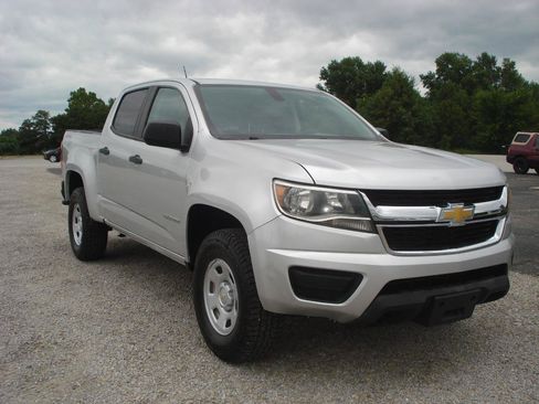 Used 2016 Chevrolet Colorado W/T w/ WT Convenience Package AWD/4WD image 2