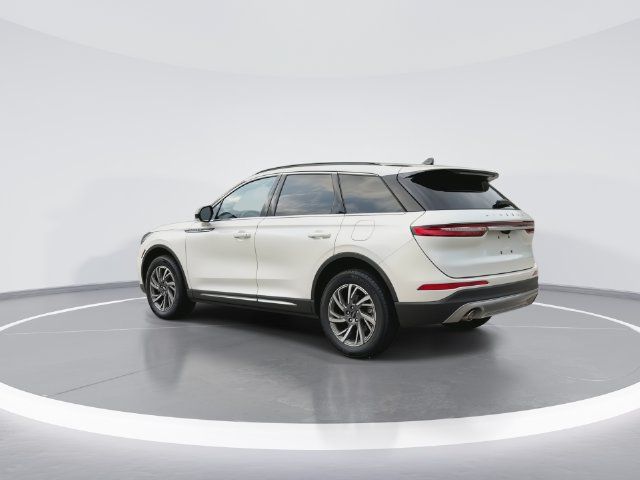 Used 2026 Lincoln Corsair Premiere FWD image 6