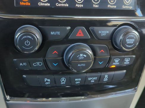 Used 2021 Jeep Grand Cherokee Limited w/ Trailer Tow Group IV image 26