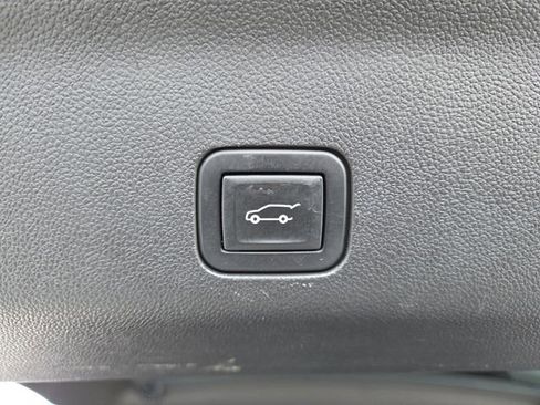 Used 2021 GMC Yukon Denali w/ Denali Ultimate Package image 22