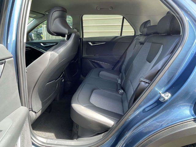 New 2026 Kia Niro EX FWD image 10