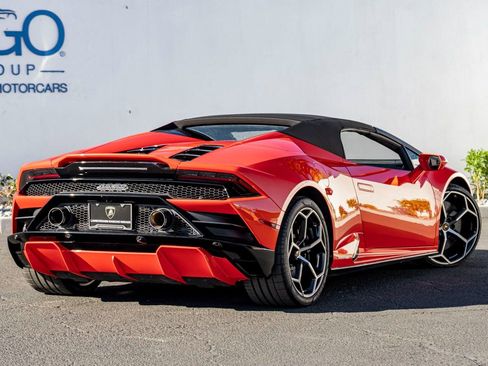 Used 2020 Lamborghini Huracan EVO image 8