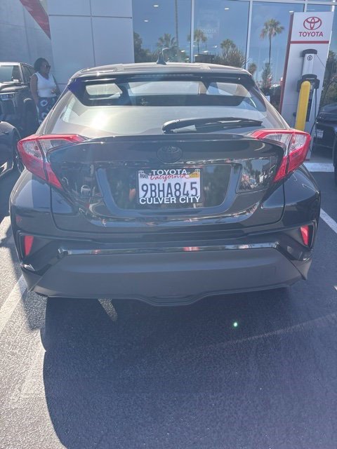 Used 2022 Toyota C-HR XLE FWD image 6