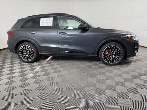 Used 2025 Audi SQ5 Premium Plus w/ Premium Plus Package AWD/4WD image 8