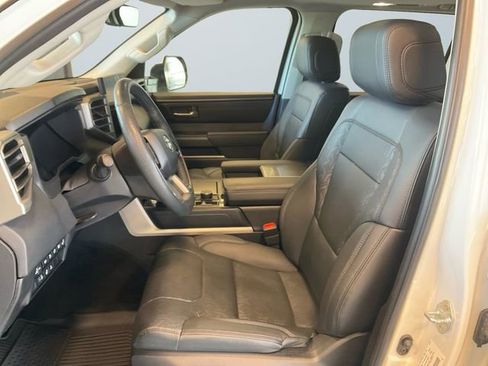 Used 2024 Toyota Sequoia SR5 w/ SR5 Premium Package AWD/4WD image 9