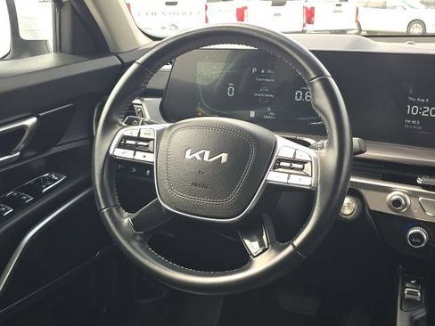 Used 2024 Kia Telluride S w/ S Sunroof Package FWD image 19