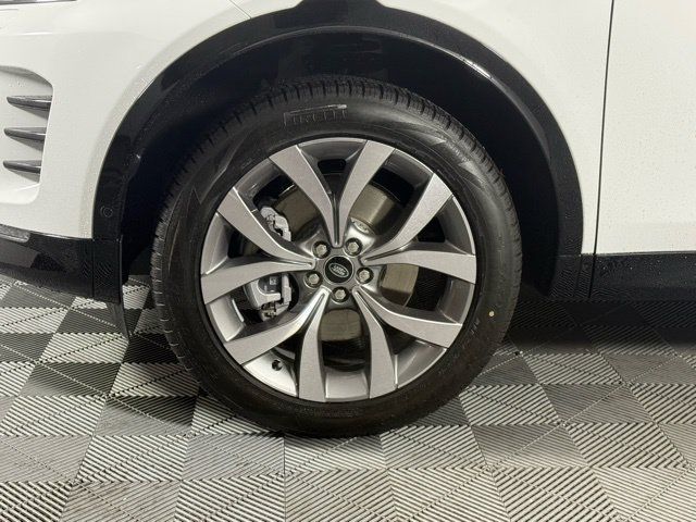 Used 2026 Land Rover Discovery Sport Landmark AWD/4WD image 13