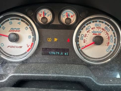 Used 2010 Ford Focus SE image 9