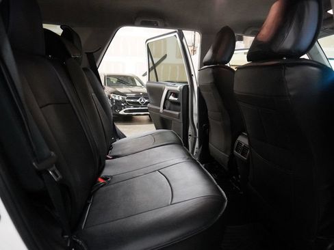 Used 2016 Toyota 4Runner SR5 AWD/4WD image 14