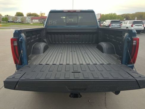 New 2026 GMC Sierra 2500 Denali w/ Denali Reserve Package AWD/4WD image 25