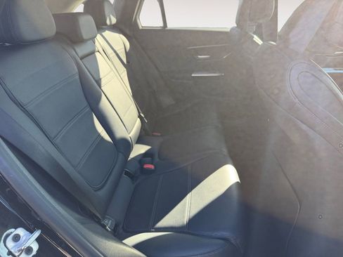 Used 2024 Mercedes-Benz GLC 300 image 29