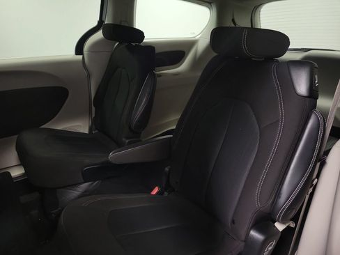 Used 2023 Chrysler Voyager LX FWD image 26