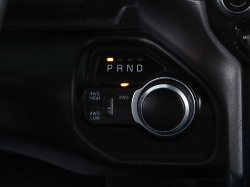 Used 2024 RAM 2500 Big Horn w/ Safety Group AWD/4WD image 23
