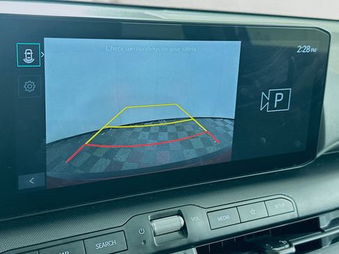 Used 2025 Kia K4 LXS image 23