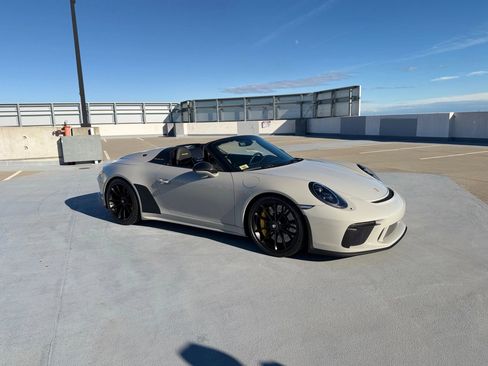 Used 2019 Porsche 911 Speedster image 5