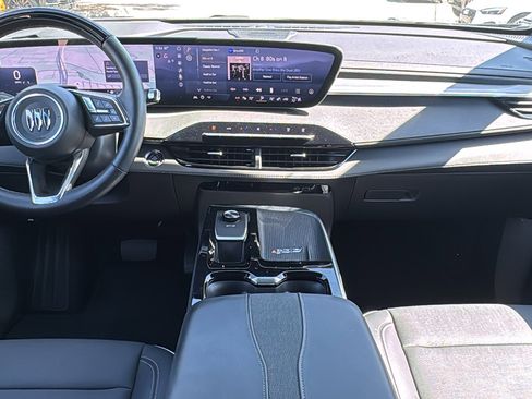 Used 2025 Buick Enclave Preferred w/ Super Cruise Package image 17