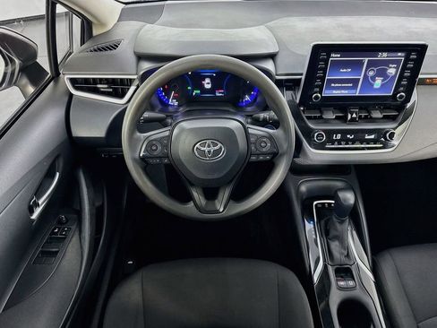 Used 2020 Toyota Corolla LE FWD image 22