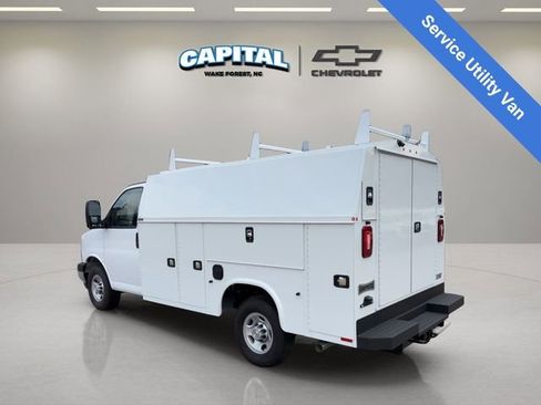 New 2025 Chevrolet Express 3500 w/ Power Convenience Package RWD image 3