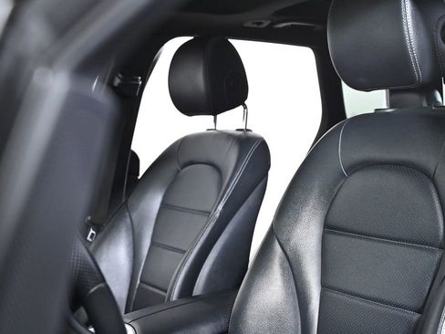 Used 2018 Mercedes-Benz GLC 300 4MATIC image 26