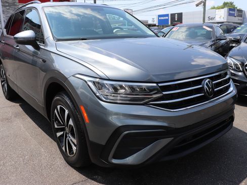 Used 2022 Volkswagen Tiguan S image 7