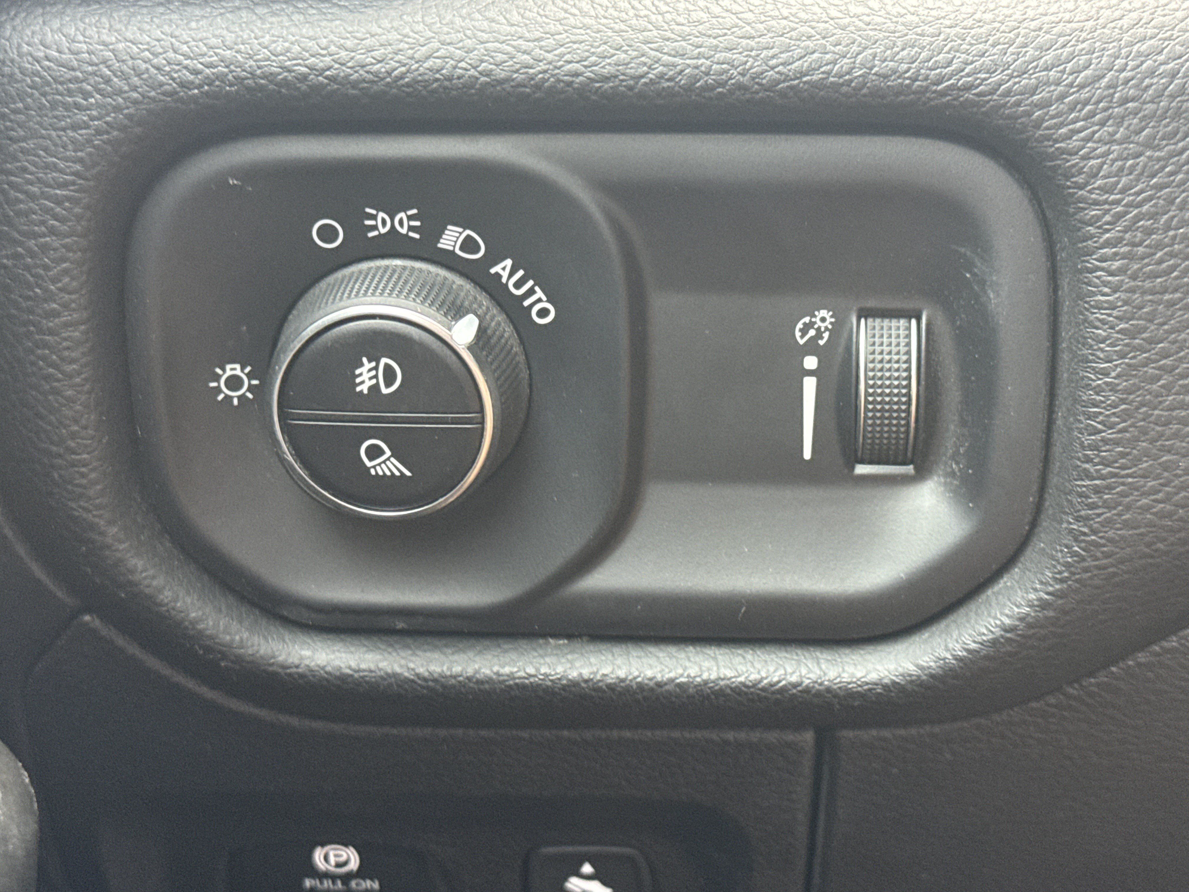 Used 2025 RAM 1500 Big Horn AWD/4WD image 15