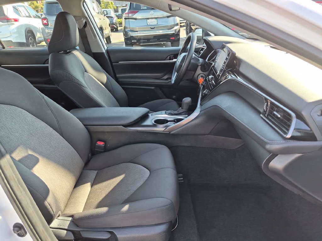 Used 2024 Toyota Camry LE FWD image 31