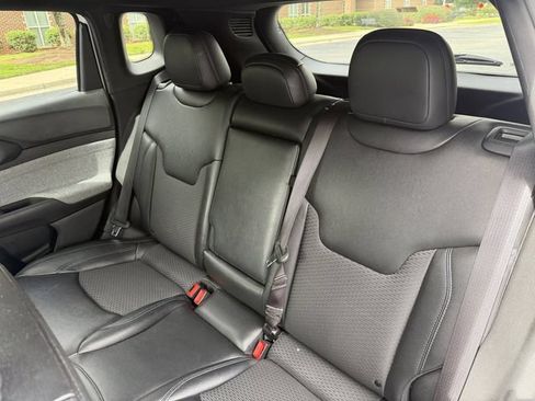 Used 2024 Jeep Compass Latitude AWD/4WD image 23