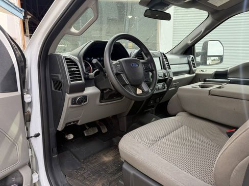 Used 2021 Ford F250 XLT w/ XLT Value Package image 5
