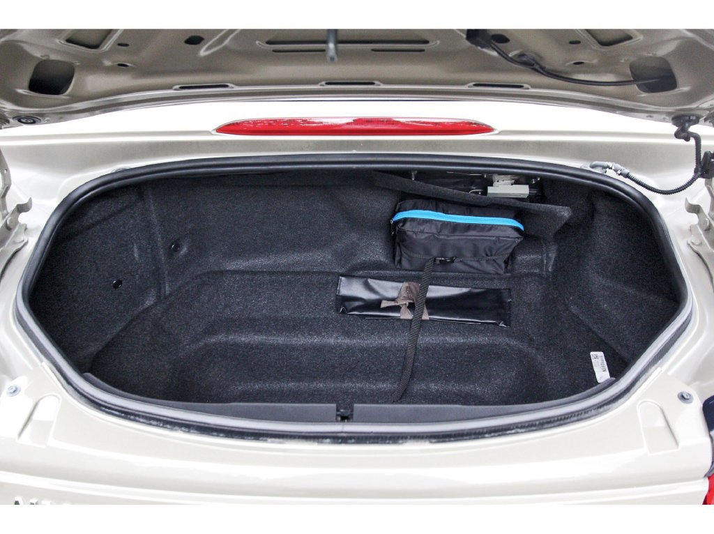 Used 2023 MAZDA MX-5 Miata Grand Touring RWD image 6