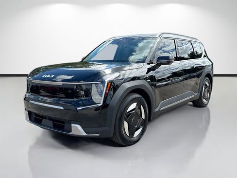 Used 2024 Kia EV9 Wind AWD/4WD image 7
