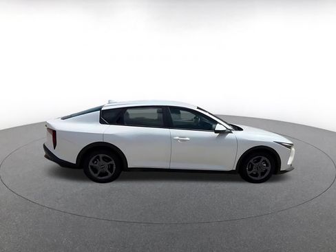 Used 2025 Kia K4 FWD image 14