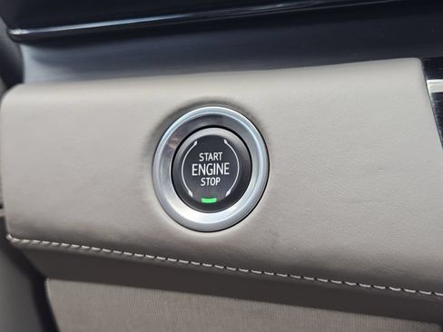 Used 2022 Cadillac Escalade Premium Luxury Platinum AWD/4WD image 29