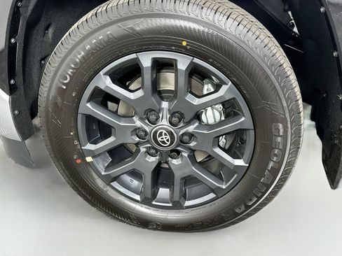 New 2026 Toyota Sequoia Platinum AWD/4WD image 33