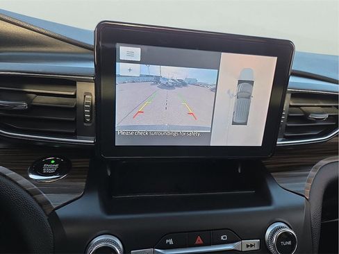 Used 2020 Ford Explorer Limited w/ Class III Trailer Tow Package image 19