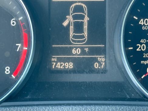 Used 2017 Volkswagen Passat 1.8T R-Line image 16