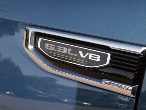 Used 2024 GMC Sierra 1500 SLT image 11