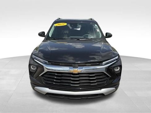 Used 2025 Chevrolet TrailBlazer LT AWD/4WD image 7