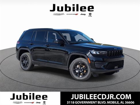 New 2025 Jeep Grand Cherokee Altitude image 1