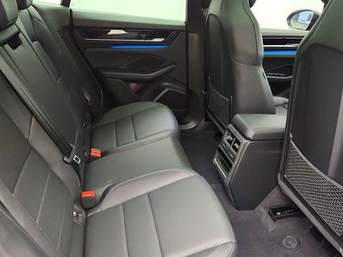 Used 2025 Porsche Macan 4 Electric AWD/4WD image 20