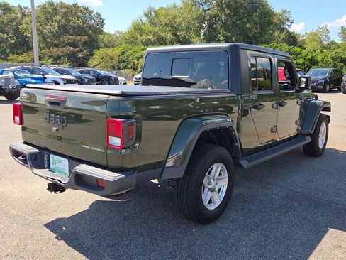 Used 2022 Jeep Gladiator Sport AWD/4WD image 11