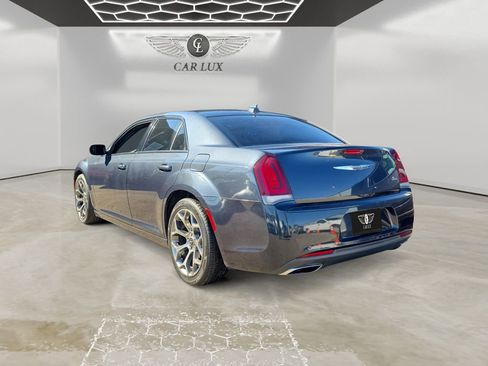 Used 2018 Chrysler 300 S image 3