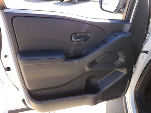 New 2026 Nissan Frontier SV image 14