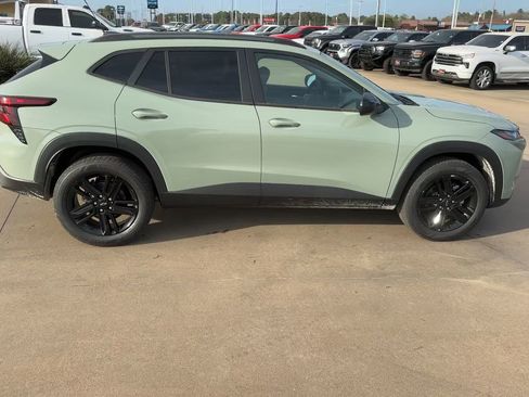 New 2026 Chevrolet Trax ACTIV w/ Driver Confidence Package image 2