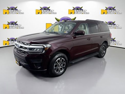 Used 2023 Ford Expedition XLT AWD/4WD image 1