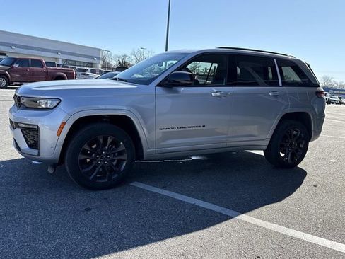 New 2026 Jeep Grand Cherokee Limited image 7