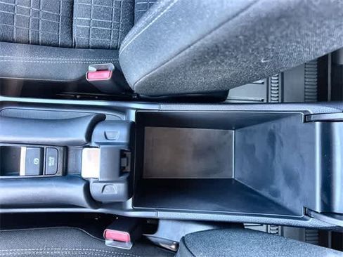 Certified 2024 Honda HR-V LX image 27