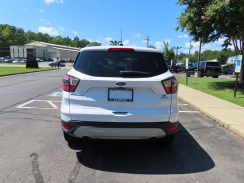 Used 2018 Ford Escape SE FWD image 8