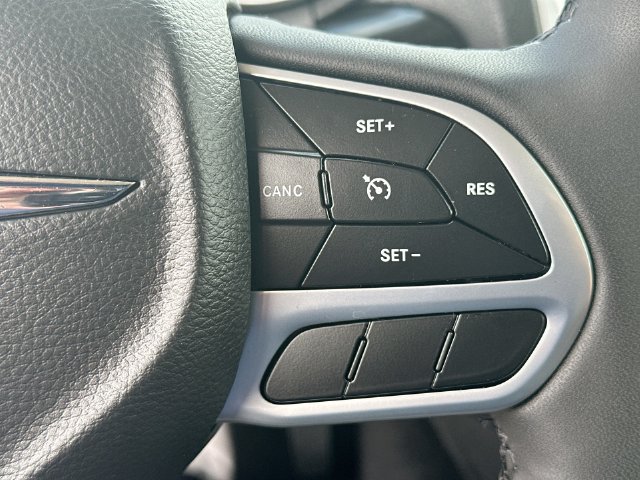 Used 2023 Chrysler 300 Touring w/ Sport Appearance Package RWD image 42